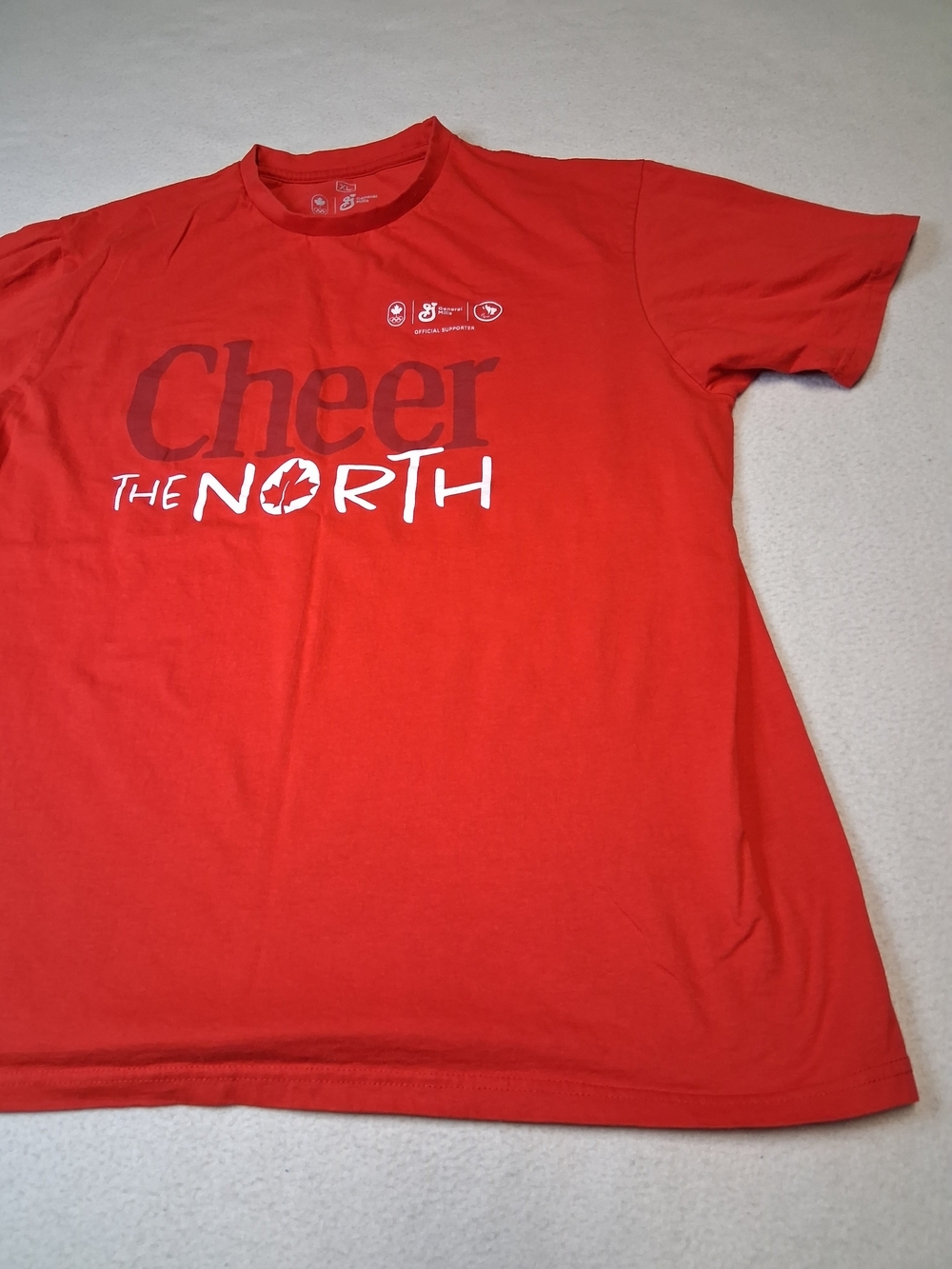 4/20$ Cheer The North Red Graphic Men's Crewneck Tee - [Brand Unspecified] - Picture 2 of 5